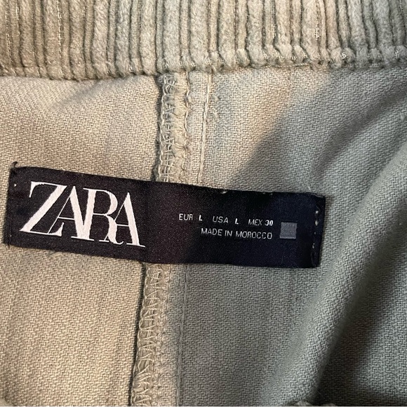Zara Join Life outer shell in a shade of green. - Picture 5 of 6
